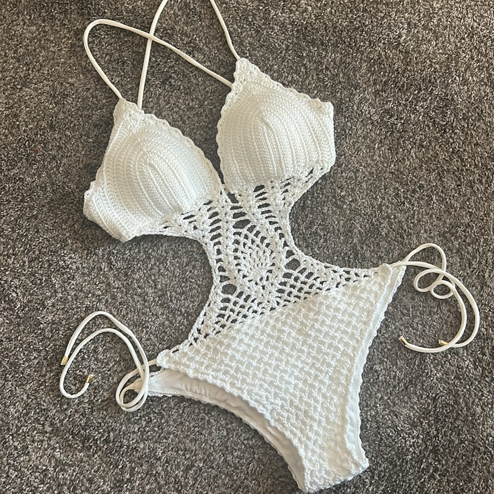 Abercrombie & Fitch swimsuit - Picture 2 of 14